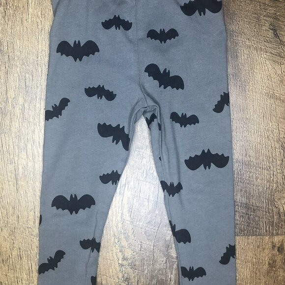 Baby Unisex Halloween Bat Romper Black and Gray Legging Set size 18 months - Picture 3 of 3